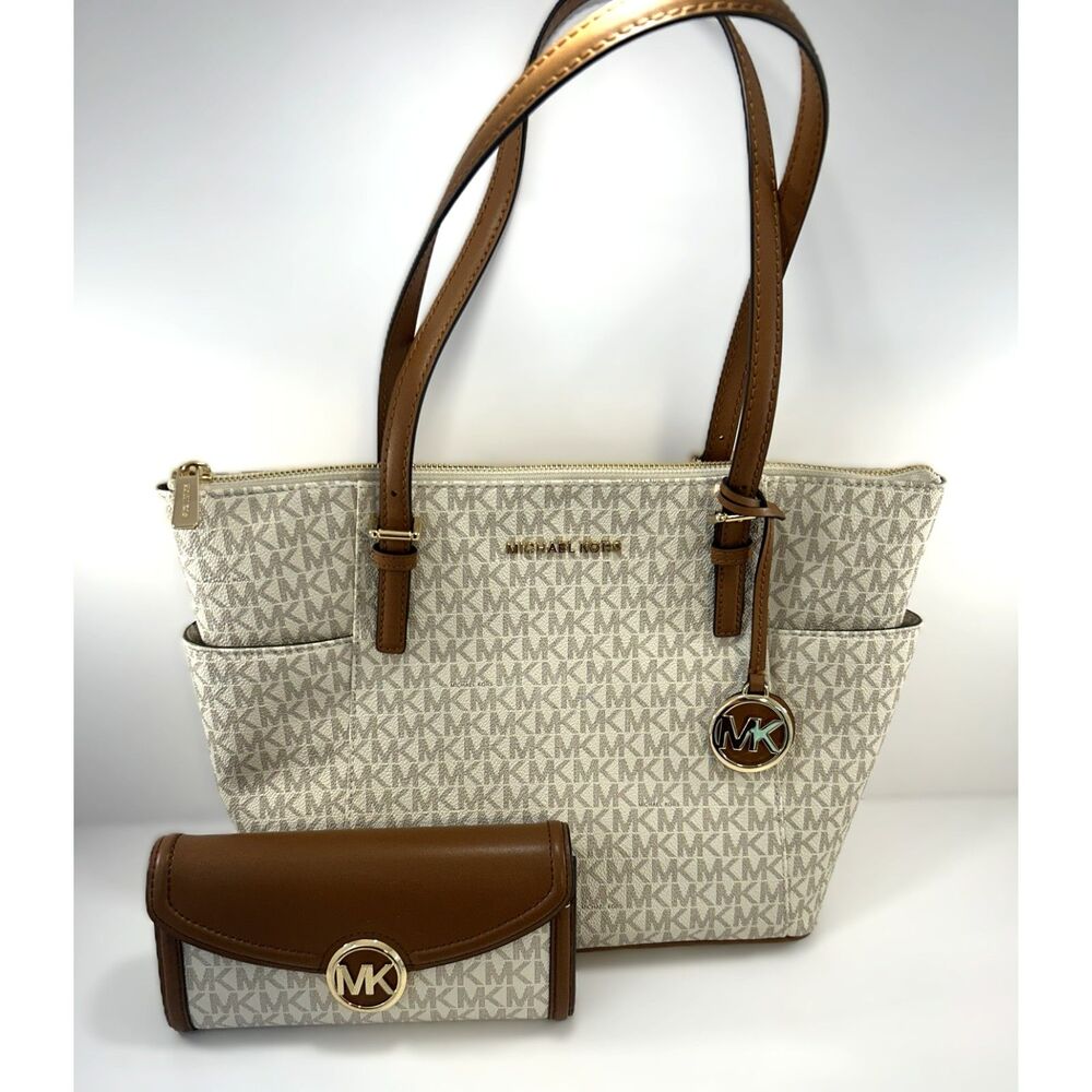 Michael Kors Jet Set Medium Pocket Tote & Matching Wallet Set - Vanilla/Acorn